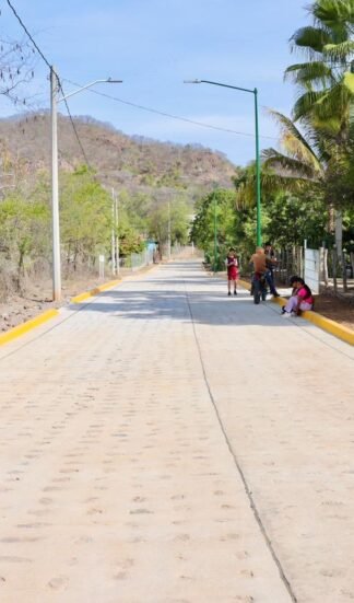 Inyectan $3.5 millones a El Varejonal para mejorar calles y servicios básicos