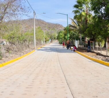 Inyectan $3.5 millones a El Varejonal para mejorar calles y servicios básicos