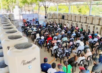 Badiraguato inicia segunda etapa de entrega de tinacos para enfrentar la sequía