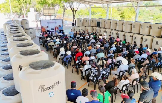 Badiraguato inicia segunda etapa de entrega de tinacos para enfrentar la sequía