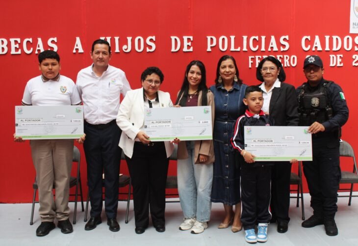 Becan en Navolato a hijos e hijas de policías caídos