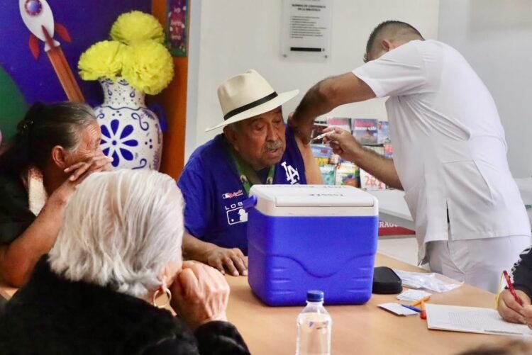 Jornada preventiva fortalece la salud de personas mayores en Badiraguato