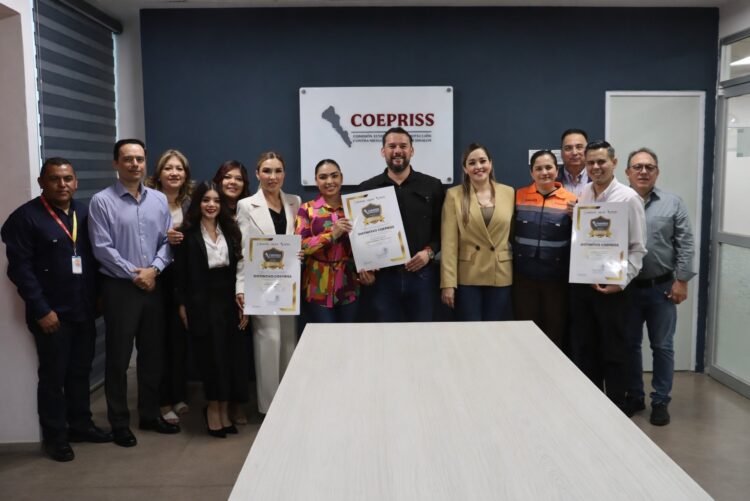 COEPRISS reconoce a negocios que cumplen normas sanitarias <br> <span style='color:#FFFFFF;font-size:16px;letter-spacing:1px;'>Esto es una prueba de sumario</span>