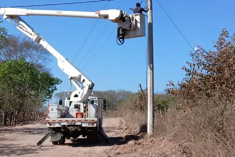 Más luz en la sierra: Badiraguato supera las 2 mil luminarias en comunidades <br> <span style='color:#FFFFFF;font-size:16px;letter-spacing:1px;'>El alumbrado avanza en zonas donde la oscuridad marcaba la rutina diaria</span>