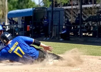 Blanqueada, voltereta y béisbol de alto voltaje: así arrancó el 50 aniversario de Liga JAPAC <br> <span style='color:#FFFFFF;font-size:16px;letter-spacing:1px;'>La jornada inaugural dejó dominio desde la lomita, ofensivas encendidas y un final de película.</span>