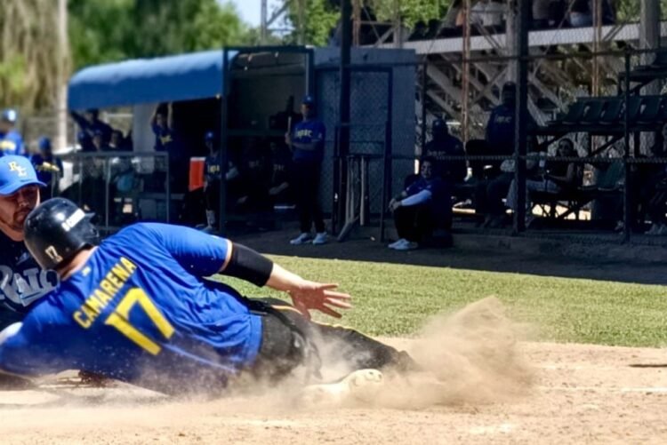 Blanqueada, voltereta y béisbol de alto voltaje: así arrancó el 50 aniversario de Liga JAPAC <br> <span style='color:#FFFFFF;font-size:16px;letter-spacing:1px;'>La jornada inaugural dejó dominio desde la lomita, ofensivas encendidas y un final de película.</span>