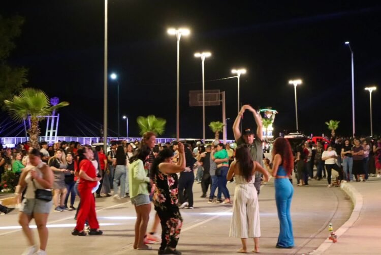 Disfrutan el penúltimo día del Carnaval de Primavera Badiraguato 2026