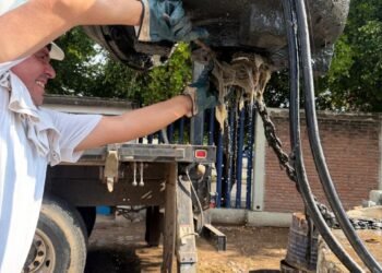Basura obstruye cárcamos y derrama aguas negras tras primeras lluvias en Culiacán