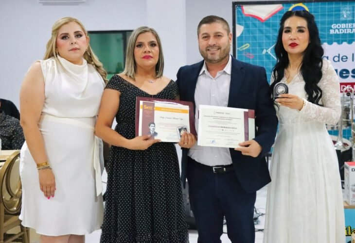 Reconocen y festejan a docentes de Badiraguato