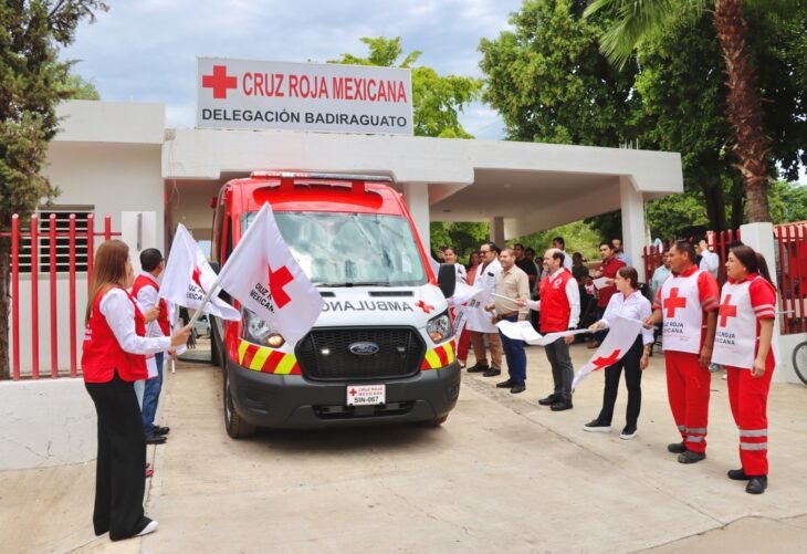 Cruz Roja Badiraguato recibe una nueva ambulancia equipada