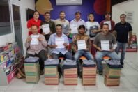 José Paz López entrega seguros de vida y bonos educativos a trabajadores de Badiraguato
