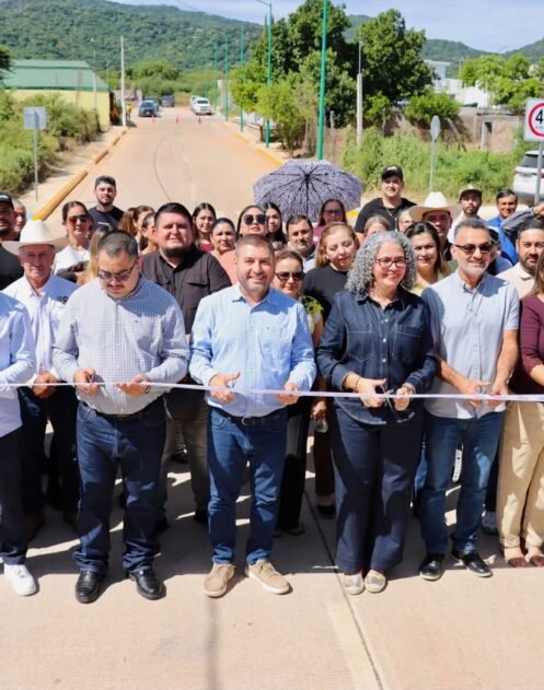 Siete calles de Badiraguato reciben pavimento con inversión de 20 mdp